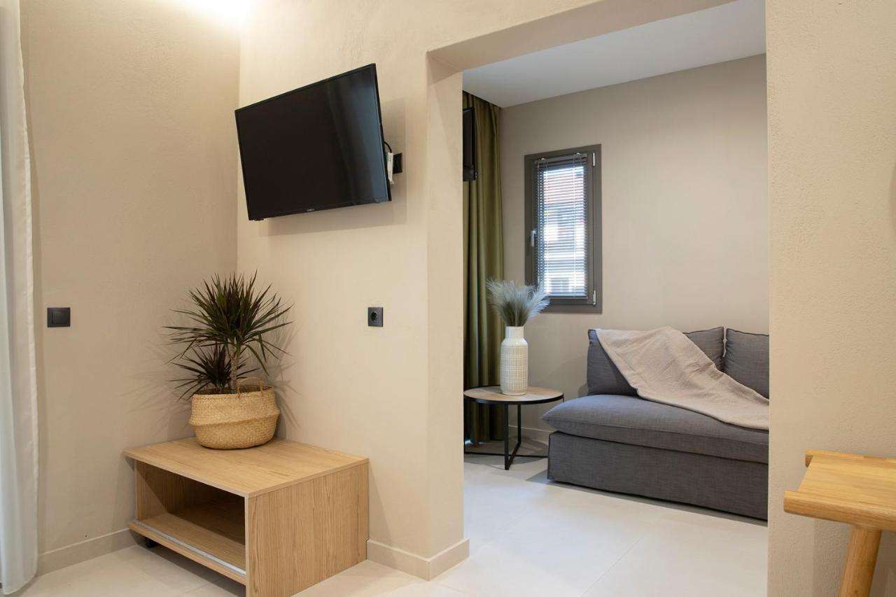 Olympus Suites Pandeleímonosz-part Kültér fotó