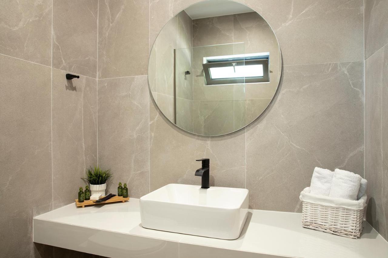 Olympus Suites Pandeleímonosz-part Kültér fotó