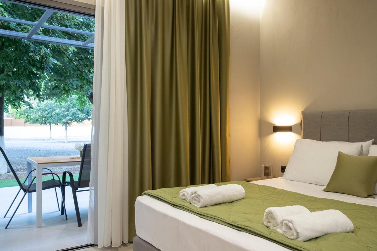 Olympus Suites Pandeleímonosz-part Kültér fotó