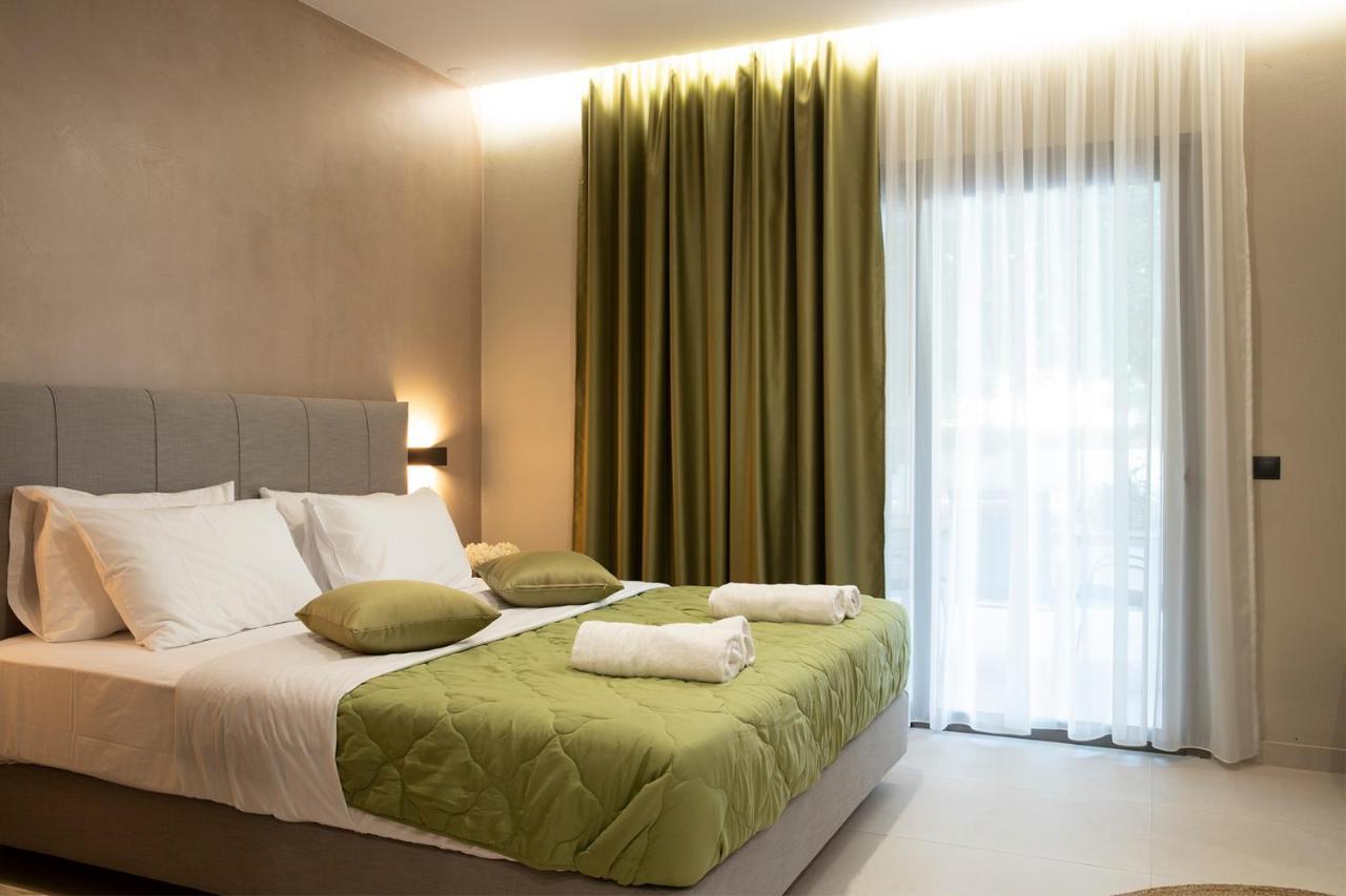 Olympus Suites Pandeleímonosz-part Kültér fotó