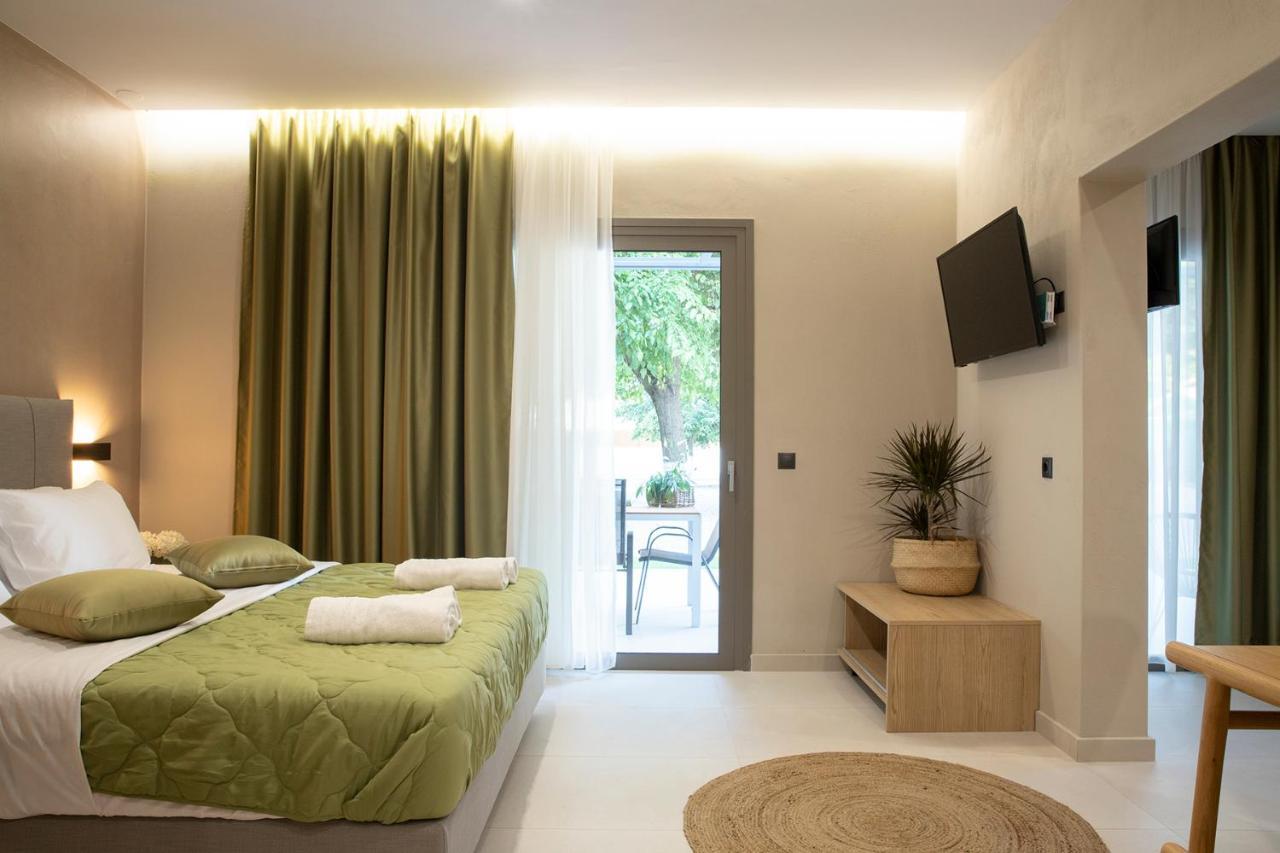Olympus Suites Pandeleímonosz-part Kültér fotó